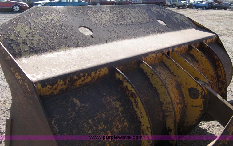 image for item 8102 International H65 wheel loader