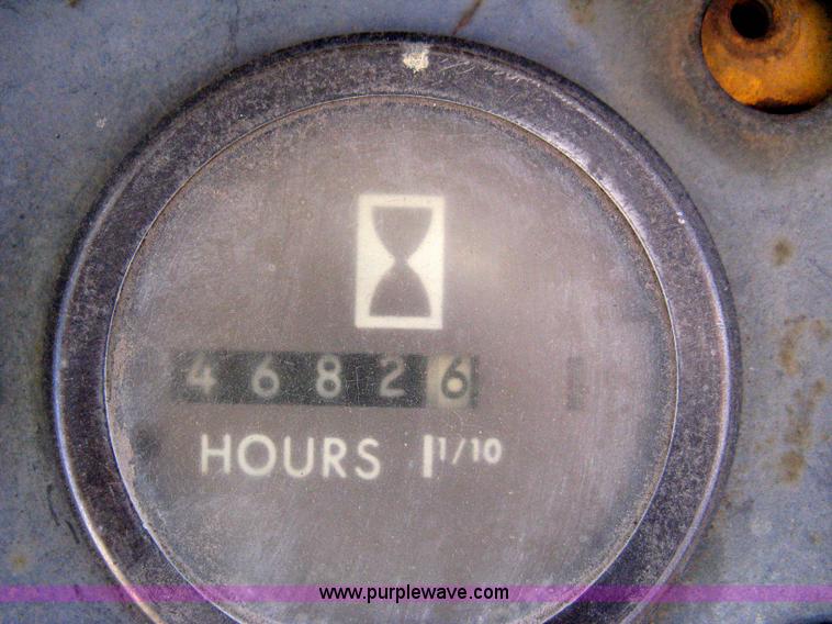 image for item 8102 International H65 wheel loader