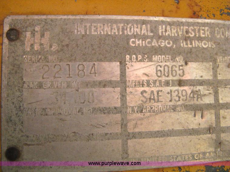 image for item 8102 International H65 wheel loader