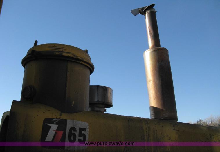 image for item 8102 International H65 wheel loader