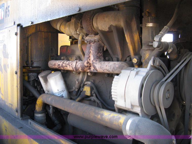 image for item 8102 International H65 wheel loader