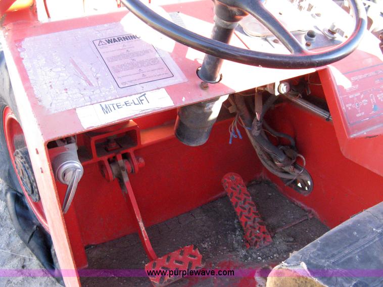 image for item 8103 1990 BPI SS-836B telehandler