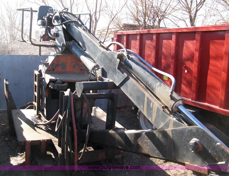 Dunham L190RRL knuckle boom grapple lift in Wichita, KS Item 8104