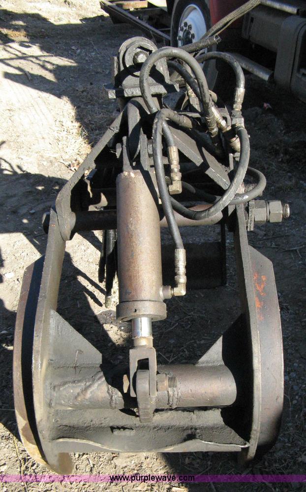 image for item 8104 Dunham L190-RR-L knuckle boom grapple lift