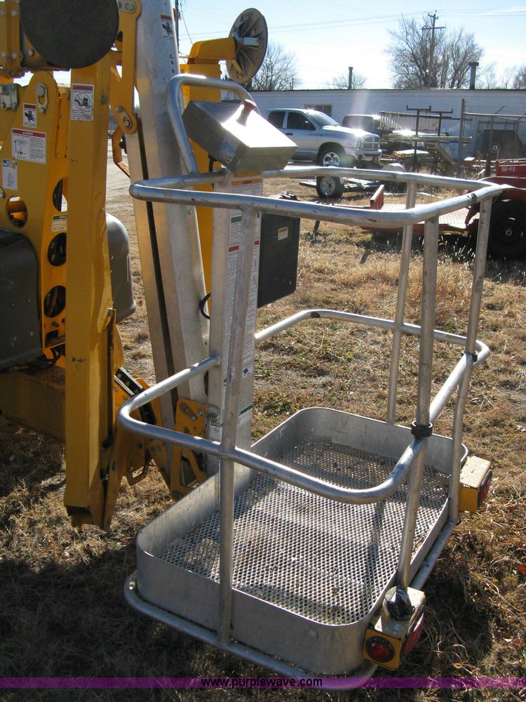 image for item 8106 2008 Bil-jax 3522A aerial lift
