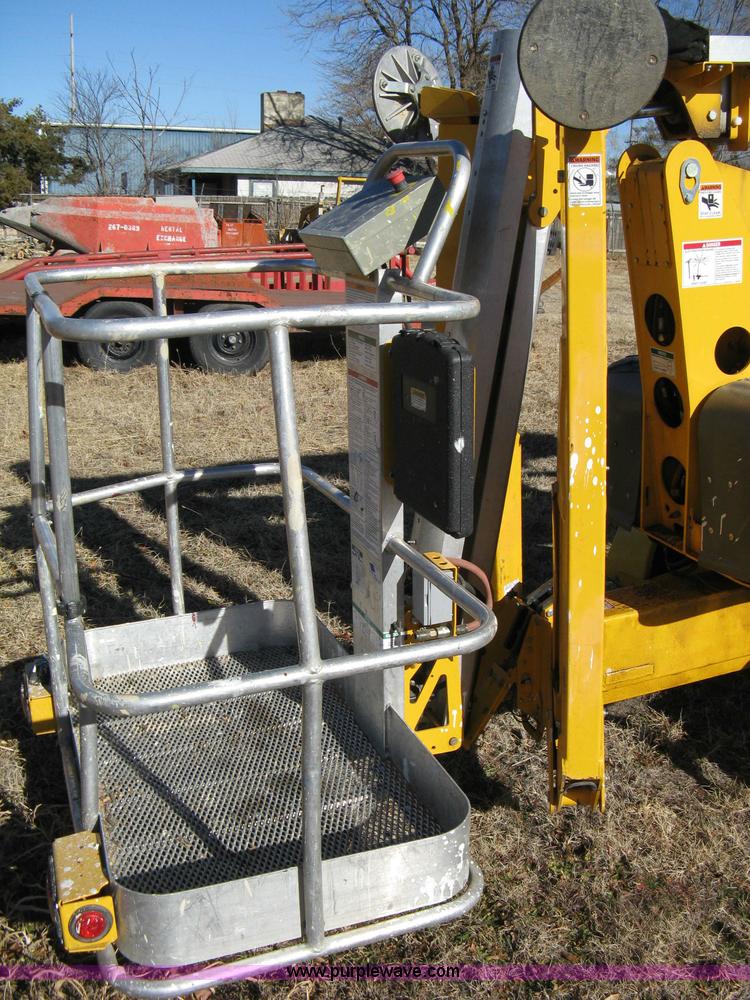 image for item 8106 2008 Bil-jax 3522A aerial lift