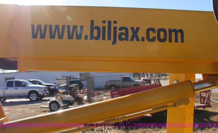 image for item 8106 2008 Bil-jax 3522A aerial lift