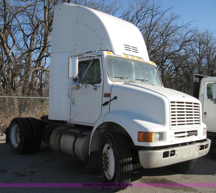 image for item 8108 1995 International 8100 semi truck