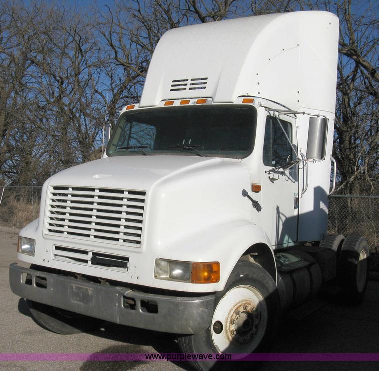 image for item 8108 1995 International 8100 semi truck