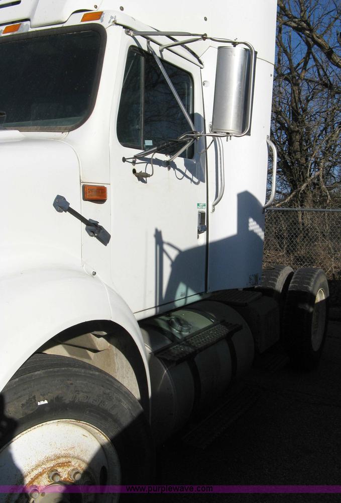 image for item 8108 1995 International 8100 semi truck