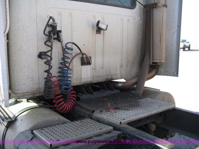 image for item 8108 1995 International 8100 semi truck