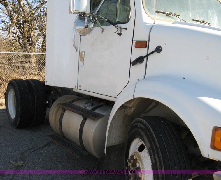 image for item 8108 1995 International 8100 semi truck