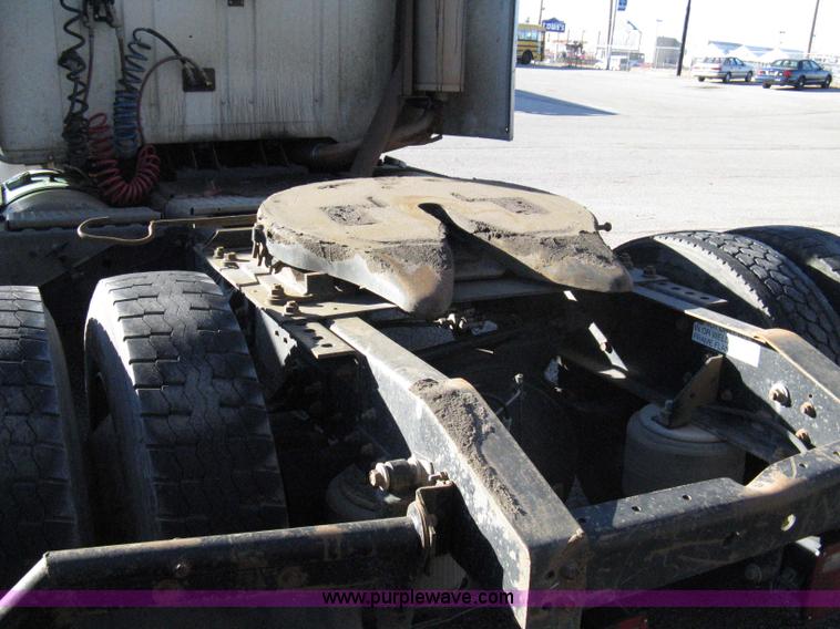 image for item 8108 1995 International 8100 semi truck