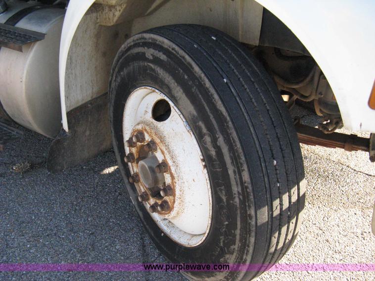 image for item 8108 1995 International 8100 semi truck