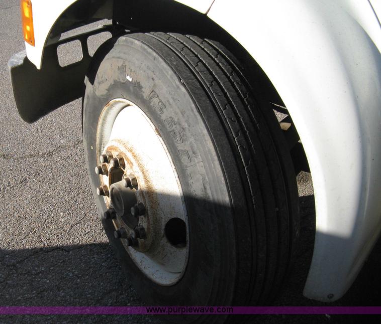 image for item 8108 1995 International 8100 semi truck