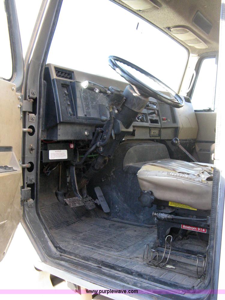 image for item 8108 1995 International 8100 semi truck