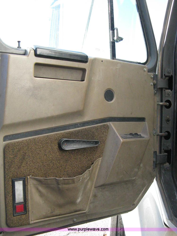 image for item 8108 1995 International 8100 semi truck