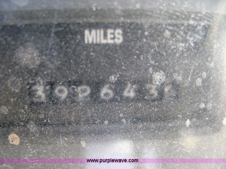 image for item 8108 1995 International 8100 semi truck