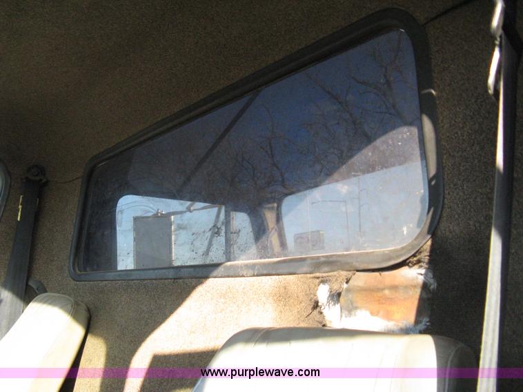 image for item 8108 1995 International 8100 semi truck