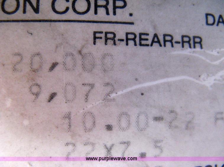 image for item 8108 1995 International 8100 semi truck