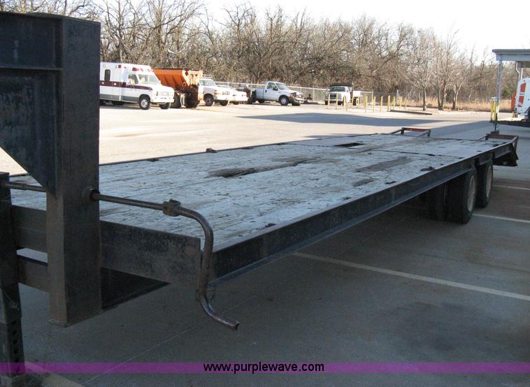 image for item 8109 1992 JFW goose neck flatbed trailer