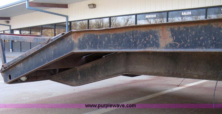 image for item 8109 1992 JFW goose neck flatbed trailer