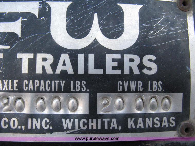 image for item 8109 1992 JFW goose neck flatbed trailer