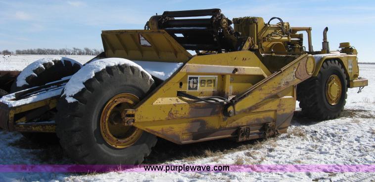 image for item 8110 1970 Caterpillar 621 scraper