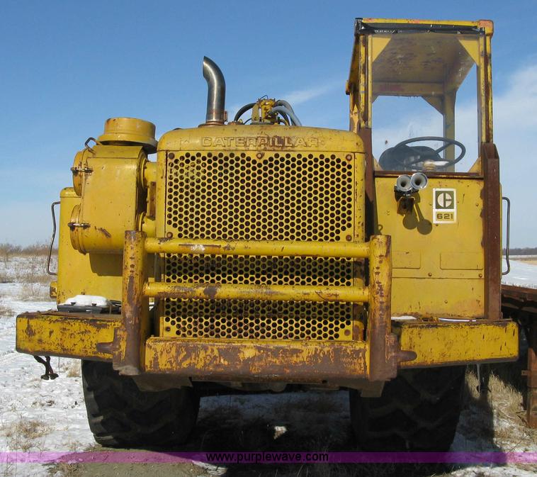 image for item 8110 1970 Caterpillar 621 scraper