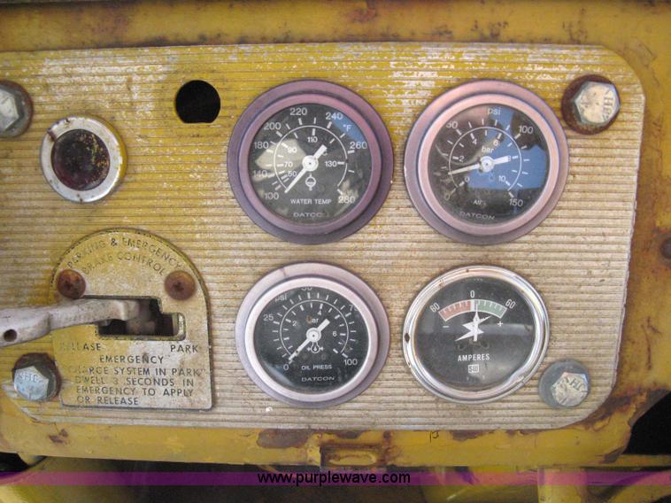 image for item 8110 1970 Caterpillar 621 scraper