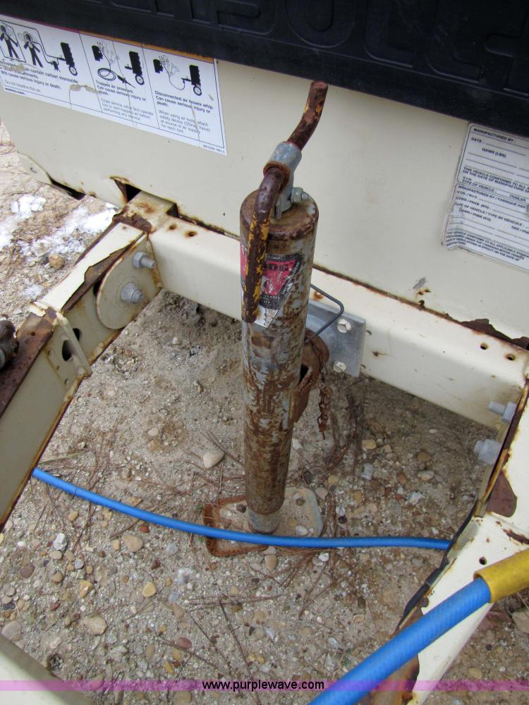 image for item 9007 2000 Ingersoll Rand P100WJD portable air compressor