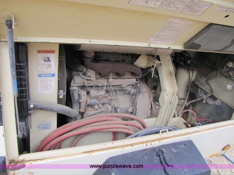 image for item 9007 2000 Ingersoll Rand P100WJD portable air compressor