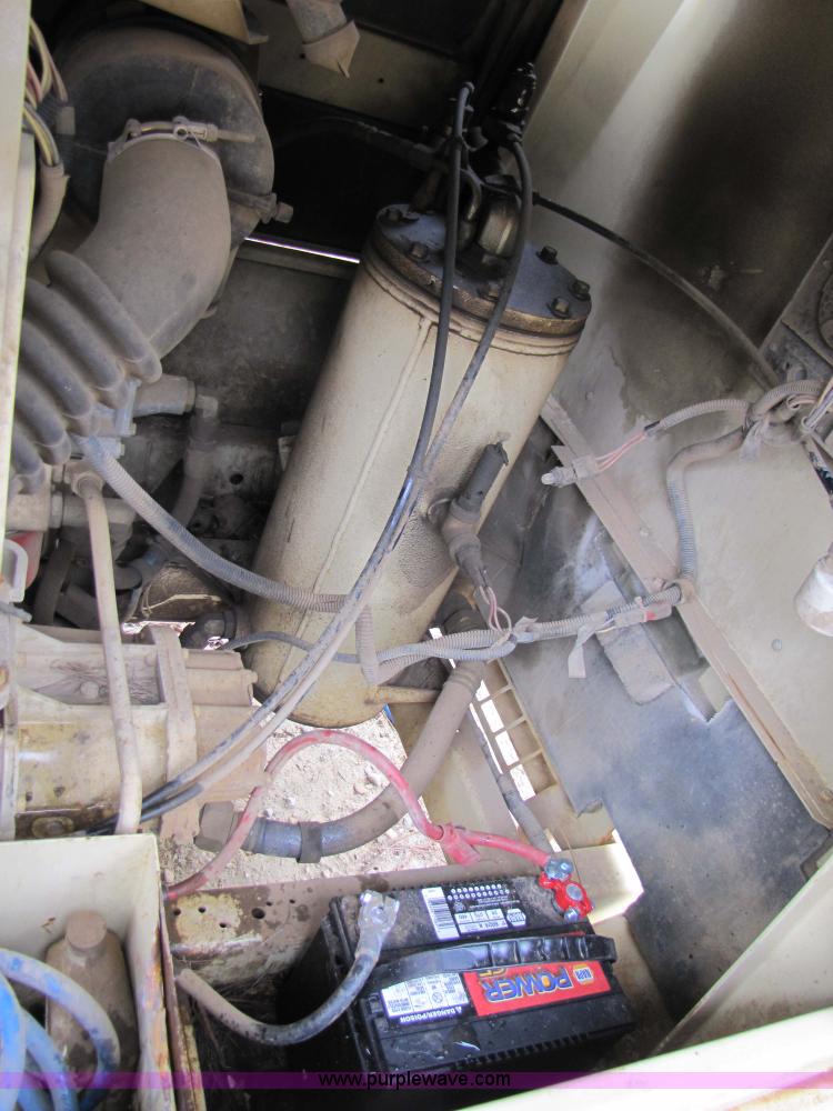 image for item 9007 2000 Ingersoll Rand P100WJD portable air compressor