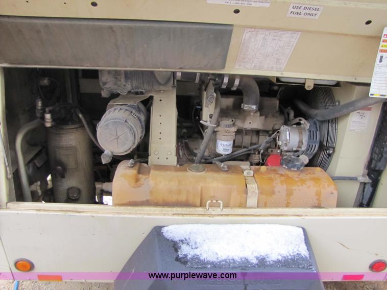 image for item 9007 2000 Ingersoll Rand P100WJD portable air compressor