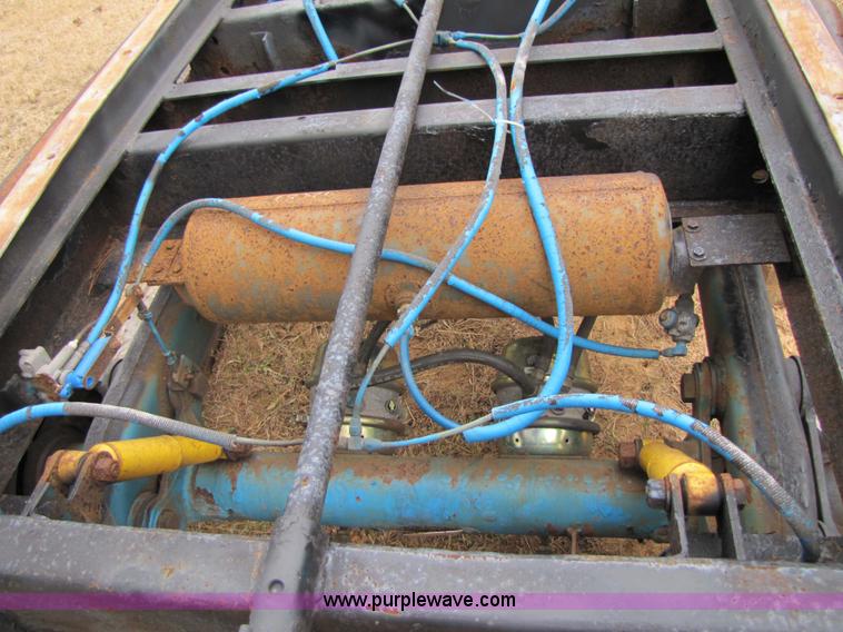image for item 9008 Hendrickson air ride trailer suspension