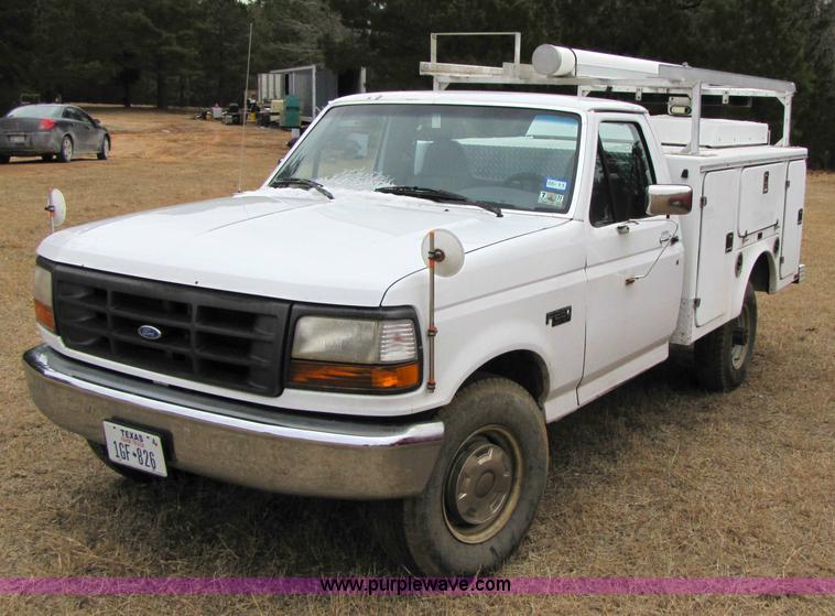 image for item 9009 1997 Ford F-250 Heavy Duty XL pickup truck