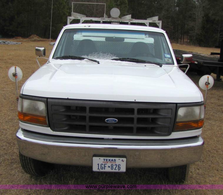image for item 9009 1997 Ford F-250 Heavy Duty XL pickup truck