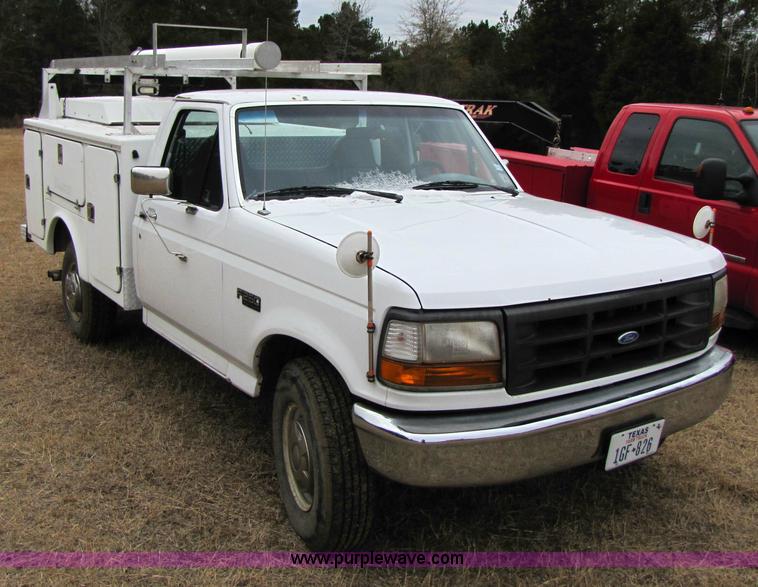 image for item 9009 1997 Ford F-250 Heavy Duty XL pickup truck