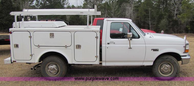 image for item 9009 1997 Ford F-250 Heavy Duty XL pickup truck
