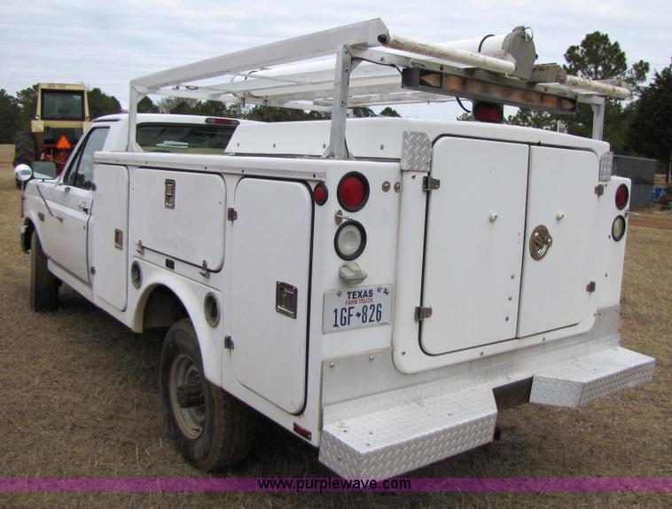 image for item 9009 1997 Ford F-250 Heavy Duty XL pickup truck