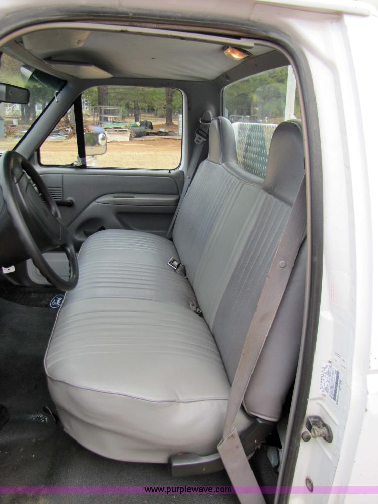 image for item 9009 1997 Ford F-250 Heavy Duty XL pickup truck