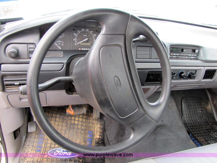 image for item 9009 1997 Ford F-250 Heavy Duty XL pickup truck