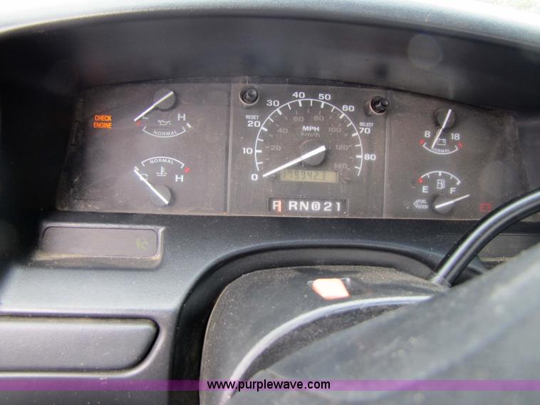 image for item 9009 1997 Ford F-250 Heavy Duty XL pickup truck