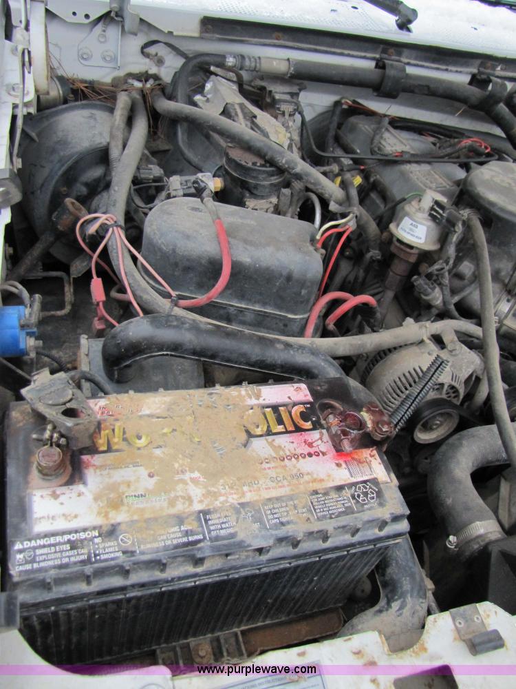 image for item 9009 1997 Ford F-250 Heavy Duty XL pickup truck