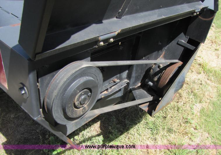 image for item 1001 1998 Mac Don 920 16' auger head