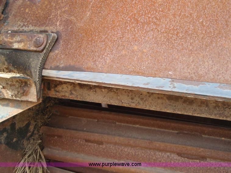 image for item 1001 1998 Mac Don 920 16' auger head