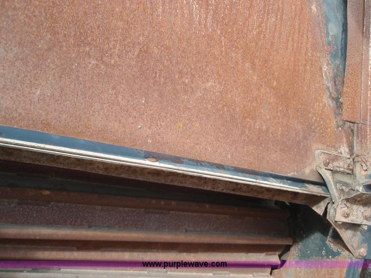 image for item 1001 1998 Mac Don 920 16' auger head