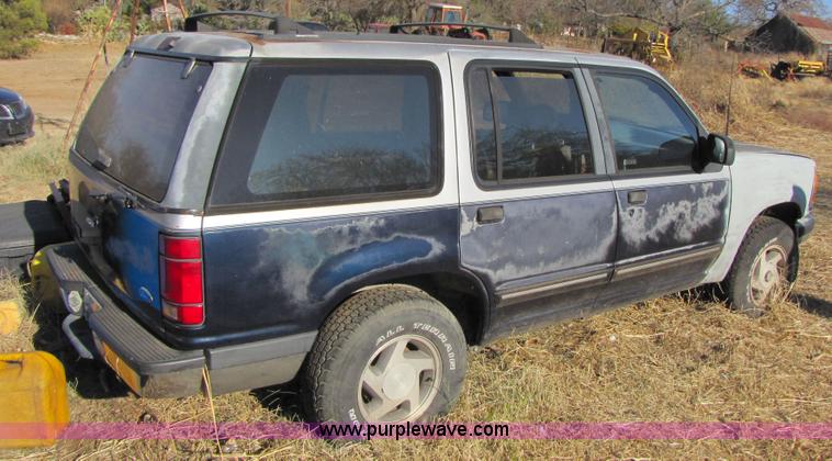 image for item 1021 1992 Ford Explorer