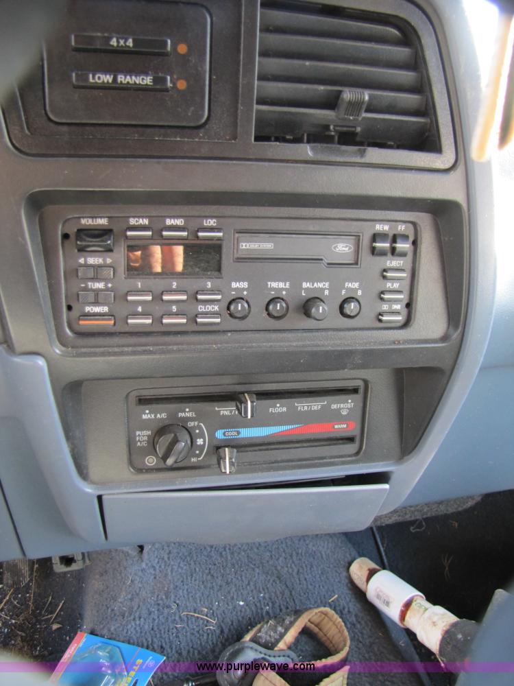 image for item 1021 1992 Ford Explorer