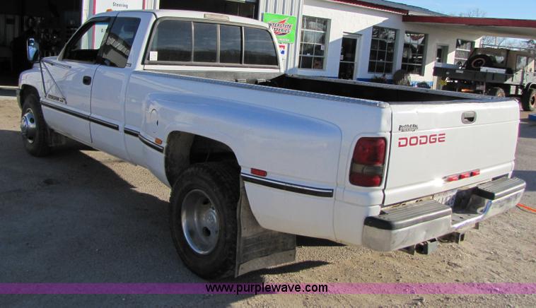 image for item 1023 1997 Dodge Ram 3500 extended cab pickup truck